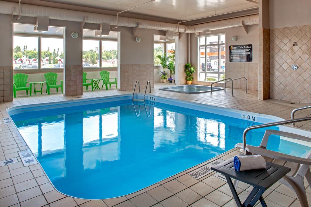 Motel Super 8 By Wyndham Brandon Mb Zewnętrze zdjęcie